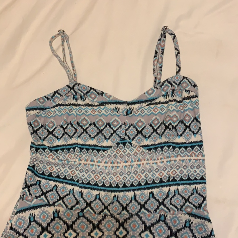 Dress š - Picture 2 of 4
